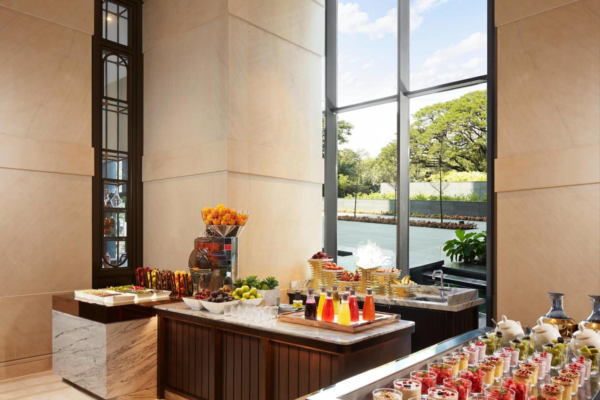 The Ritz-Carlton, Пуна Экстерьер фото