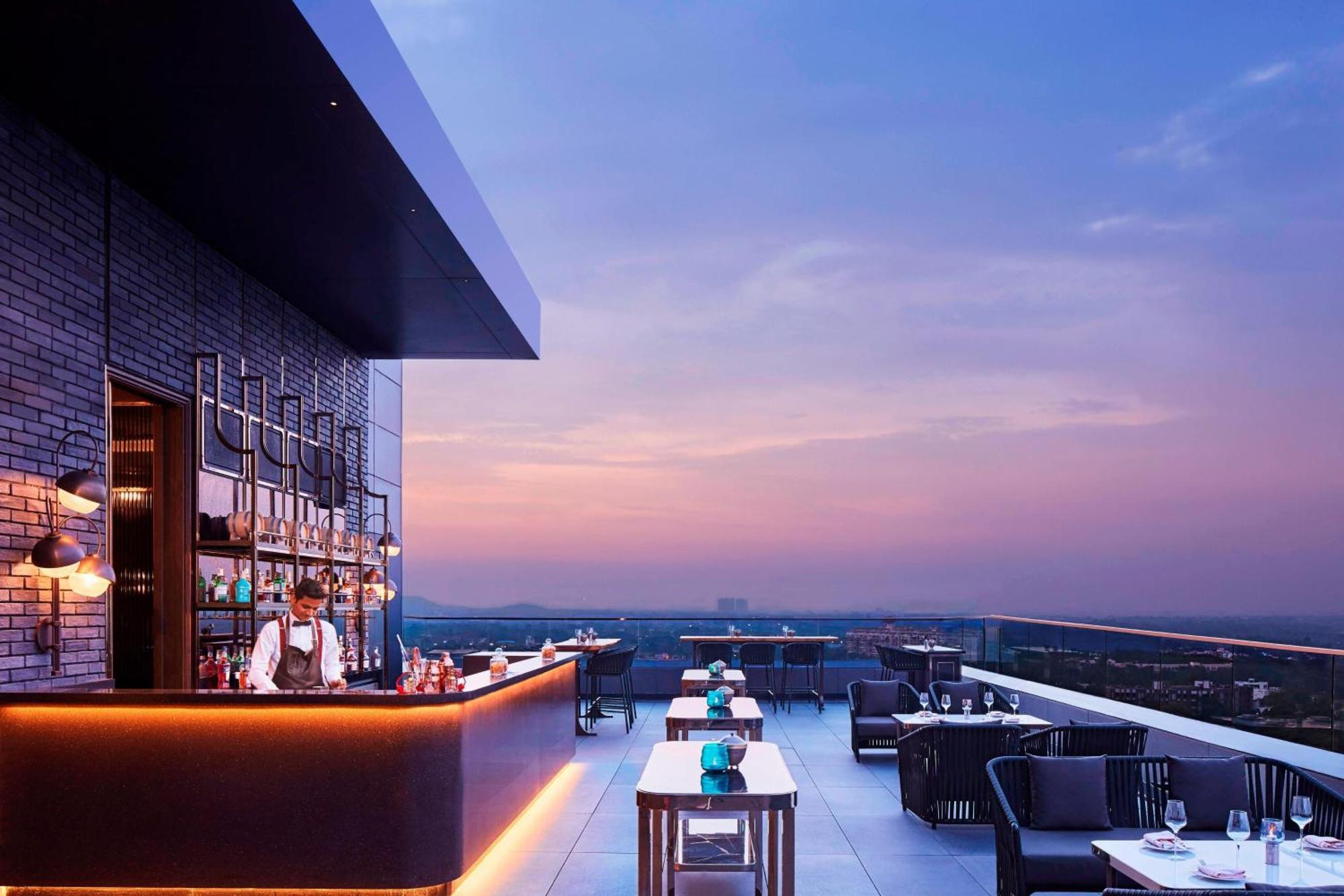 The Ritz-Carlton, Пуна Экстерьер фото