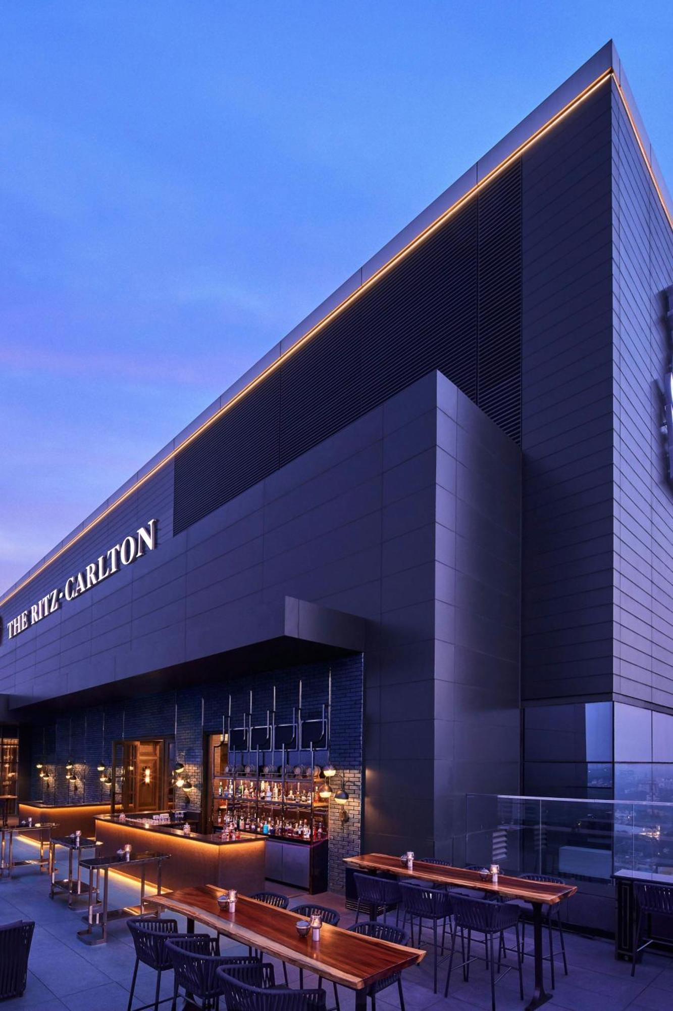 The Ritz-Carlton, Пуна Экстерьер фото
